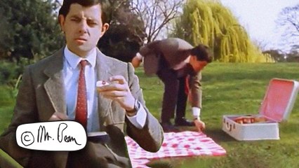 Mr Bean in The Park! | Mr Bean Funny Clips | Mr Bean Official