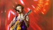 VOICI : Harry Styles : dévasté par la tuerie de Copenhague, le chanteur annule son concert