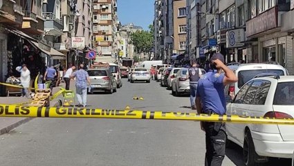 Fatih'te "Arabama yaslandın" tartışması silahlı kavgaya dönüştü: 3 yaralı