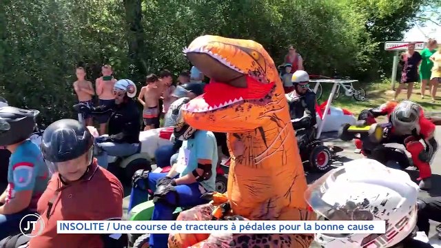 INSOLITE / Une course de tracteurs à pédales pour la bonne cause