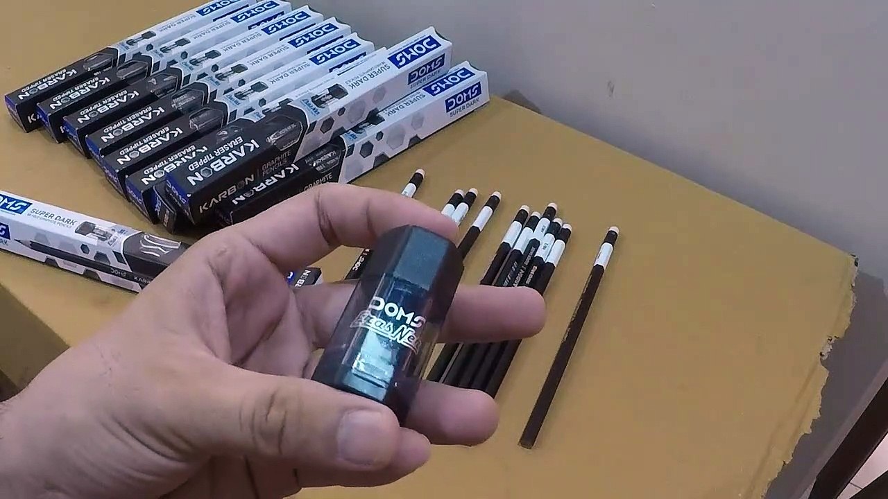 Unboxing and Review of Doms Karbon Eraser Tipped Pencil for