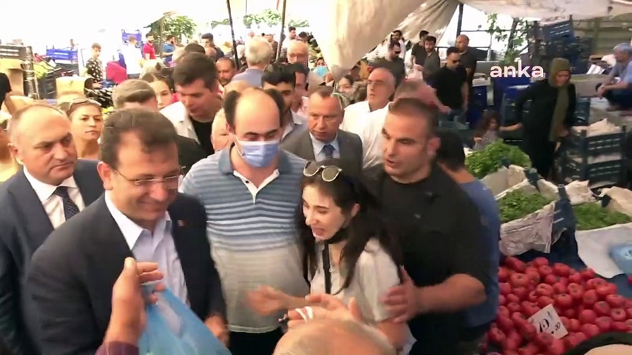 Pazarda İmamoğlu'na seslenen vatandaş: 25 lira param vardı, onu da kızımdan aldım
