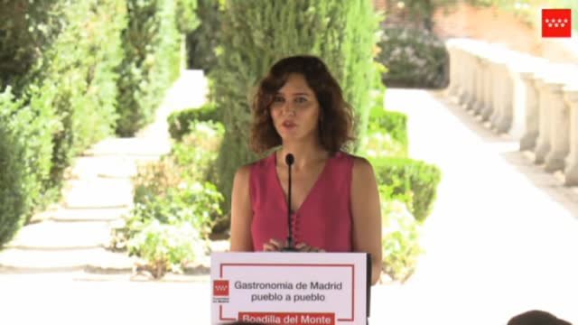 Continúa la polémica de las becas de Ayuso para las rentas altas