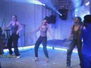 Le Grand Patriarche Vickyris et ses danseuses