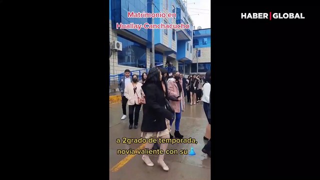 Peru halayı... Böyle düğün görülmedi, sosyal medya yıkıldı