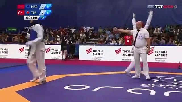 Milli tekvandocu Nafia Kuş Akdeniz Oyunları'nda altın madalya kazandı