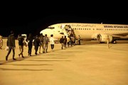 Ağrı'da sınır dışı edilen 273 Afgan göçmen uçakla ülkelerine gönderildi