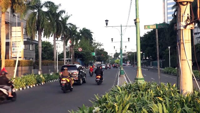 Penerapan Rekayasa Lalu Lintas Hari Pertama Di Bundaran HI