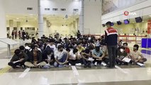 Ağrı'da sınır dışı edilen 273 Afgan göçmen uçakla ülkelerine gönderildi