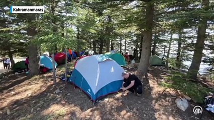 Bulutların üstündeki tepe uğur böceği meraklılarını ağırlıyor