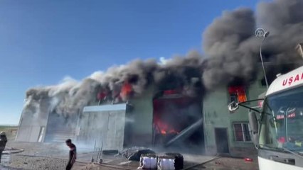 Tekstil fabrikasında yangın çıktı (3)