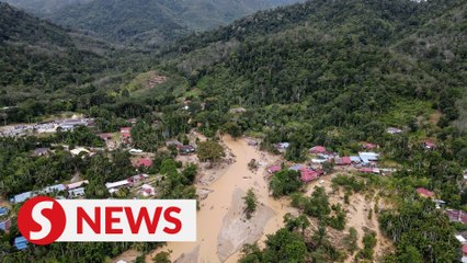 Video herunterladen: Baling floods: Bodies of three family members found