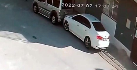 Son dakika haber... UYUŞTURUCUYLA KAÇARKEN, KAZA YAPINCA YAKALANDILAR