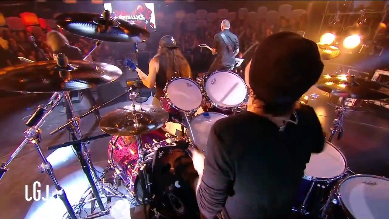 Metallica chante "Master of Puppets" en live