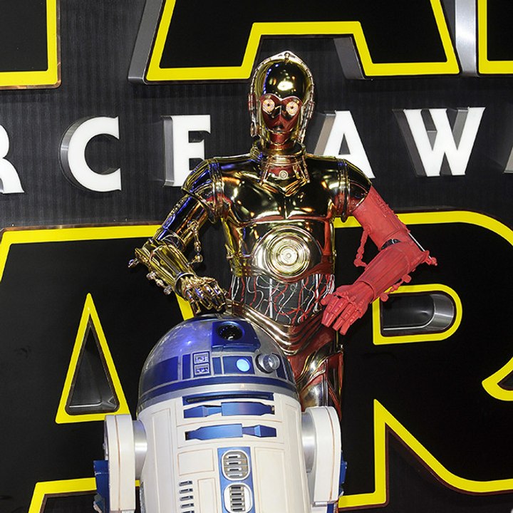 Mann gibt sich als Mitarbeiter von Disney World aus, um R2-D2-Statue zu stehlen