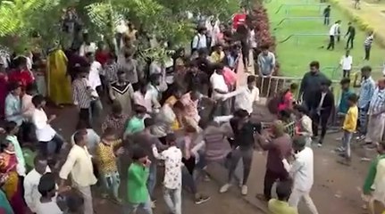 Clashes Between Two Groups : మద్యం మత్తులో విచక్షణారహితంగా కొట్టుకున్న యువకులు | ABP Desam