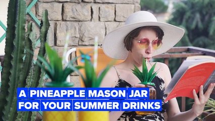 A pineapple mason jar for your summer drinks
