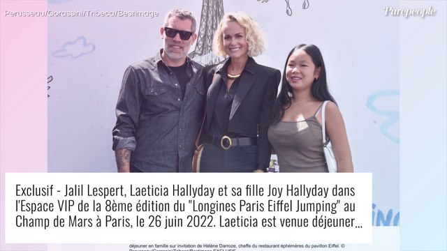 Laeticia Hallyday : Nouvelle coupe et sourire ultra-bright pour célébrer une personne chère à son coeur