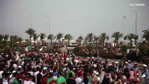 شاهد: احتفالات كبيرة في الجزائر في الذكرى الستين للاستقلال