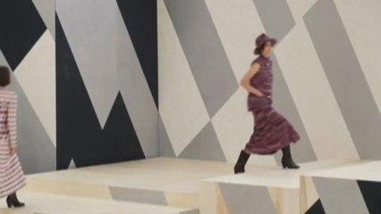 A Parigi sfila lo stile equestre chic di Chanel