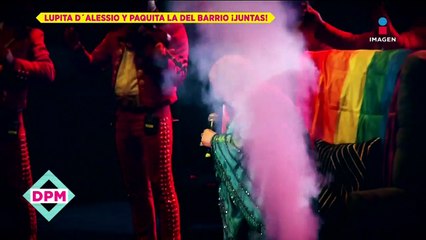 Скачать видео: Paquita la del Barrio y Lupita D'alessio pusieron a cantar a sus fans en la Arena CDMX