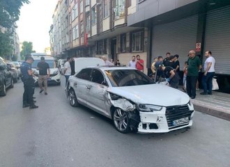 Sultangazi'de iki çocuk lüks aracı çalıp ortalığı birbirine kattı