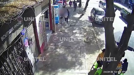 Cochabamba: Vendió su auto y perdió $us 5.000, cámaras grabaron a una menor levantando el dinero