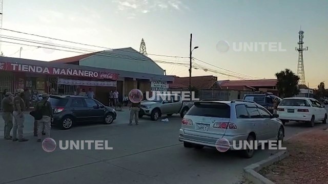 Encuentran a una mujer sin vida dentro de una camioneta en Santa Cruz