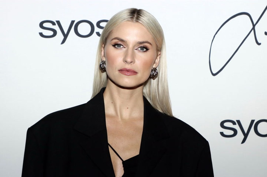Hose vergessen? Lena Gercke zeigt ihre langen Beine