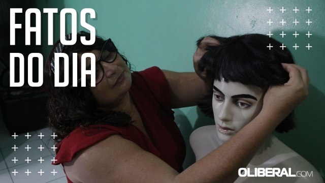 Vítima de escalpelamento confecciona perucas para mulheres que também sofreram o acidente