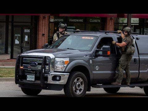 6 dead dozens wounded in shooting rampage at July 4th parade in Chicago