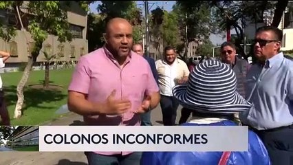 Residentes de la colonia Maclovio Rojas en Tijuana tomaron esta mañana el Palacio Municipal.