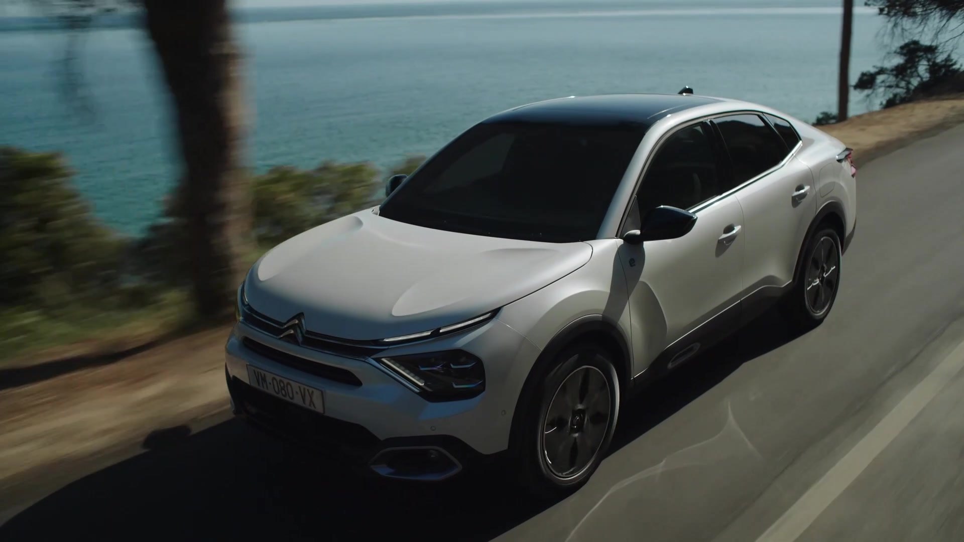 The new Citroën Ë-C4X Driving Video - video Dailymotion
