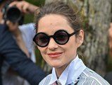 Fashion Week de Paris : Marion Cotillard débarque au défilé Chanel en minishort, ce look audacieux qui fait grand bruit