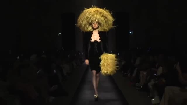 Chanel presenta su colección en la Alta Costura de París