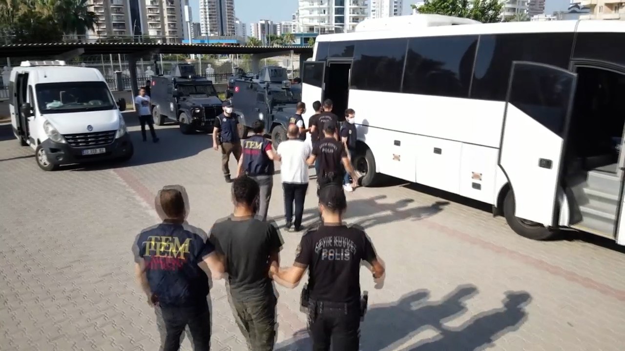 Mersin’de yakalanan IŞİD’in finans kolu zanlıla...