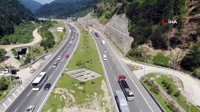Yola çıkacak herkesi ilgilendiriyor: Kurban Bayramı tatili öncesi araç yoğunluğu oluştu mu? İşte Bolu Dağı’nda son durum…