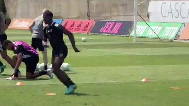 Malacia becomes first signing of Man United's ten Hag era