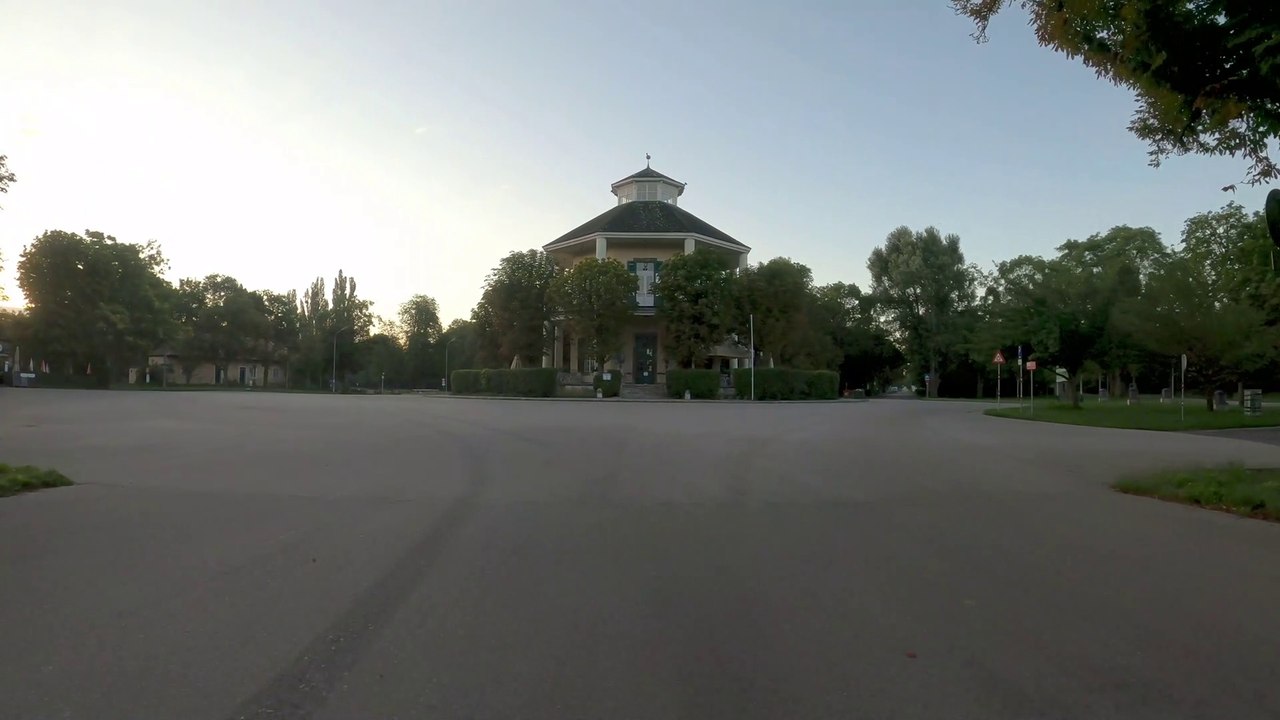 Wien am Rad: Prater Hauptallee zum Lusthaus frühmorgens