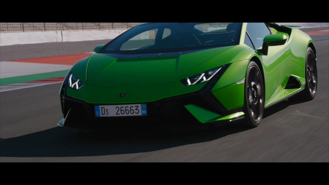Der Lamborghini Huracán Tecnica feiert sein dynamisches Debüt auf Strecke und Straße