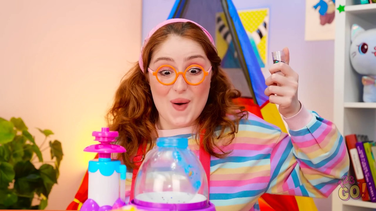 MUST HAVE GADGETS AND GENIUS PARENTING HACKS || Helpful Toys for Parents! Best DIY Ideas by 123 GO!