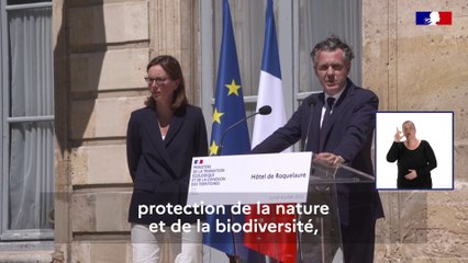 Passation de pouvoir entre les ministres