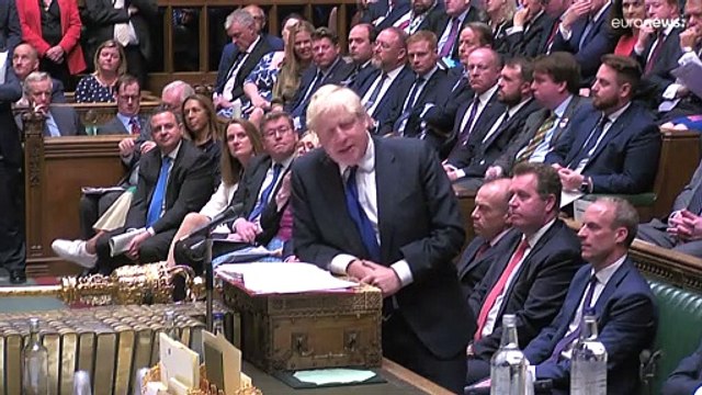 Reino Unido | Boris Johnson se niega a dimitir pese al abandono de dos ministros