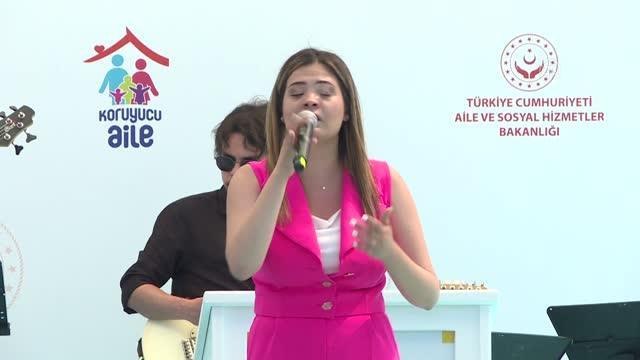 Bakan Yanık: Koruyucu aile yanına yerleştirdiğimiz çocuklarımızın yüzlerinin güldüğünü gözlemliyoruz