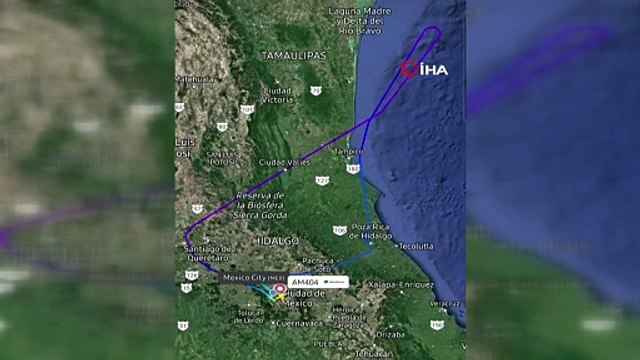 Meksika'da yolcu uçağına yıldırım düştü