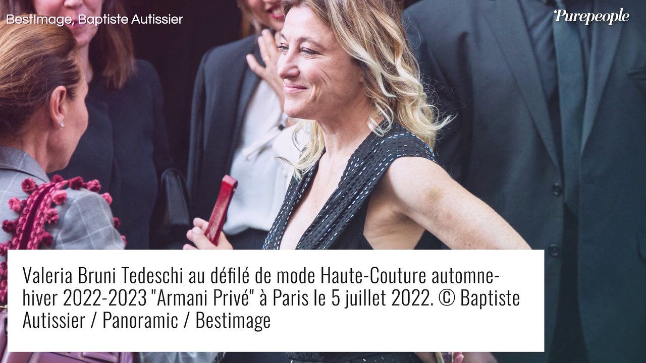 Valeria Bruni Tedeschi sublime au défilé Giorgio Armani, une ex de Tom Cruise aperçue