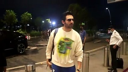KARTIK AARYAN SPOTTED AT AIRPORT FLYING TO EUROPE FOR SHOOT