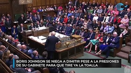 Boris Johnson se niega a dimitir pese a la presiones de su gabinete para que tire ya la toalla