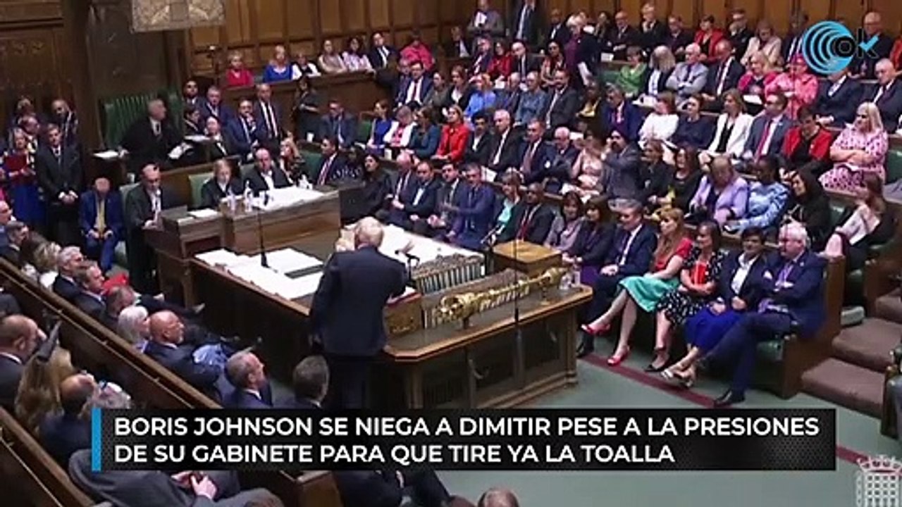 Boris Johnson se niega a dimitir pese a la presiones de su gabinete para que tire ya la toalla