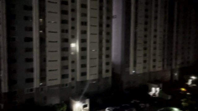 전주 서신동 아파트 정전에 주민 불편...4시간 만에 복구 / YTN